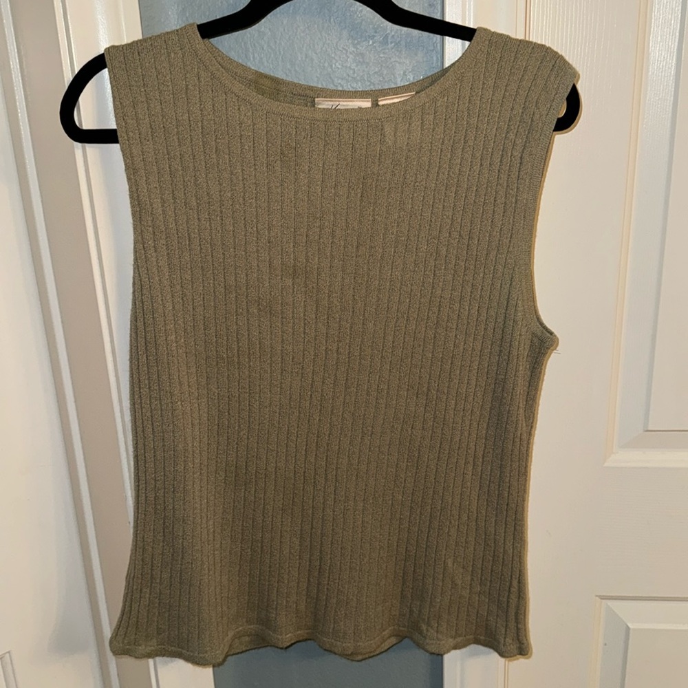 Kathy Lee knit top